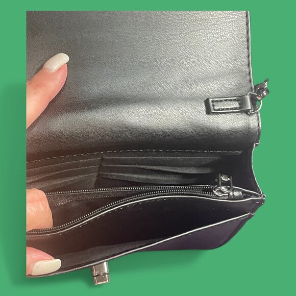 BADGLEY MISCHKA QUILTED BLACK SHOULDER BAG WITH BALLOON DOGGIE BAG CHARM - Picture 4 of 4